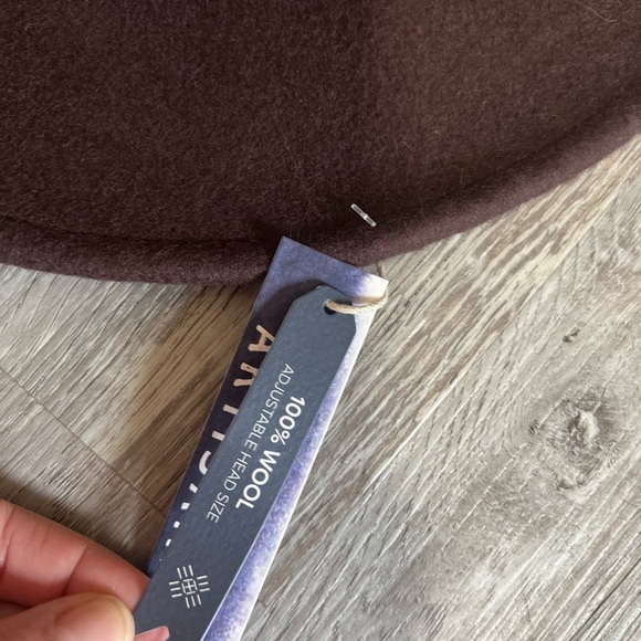 Wool Hat - Picture 4 of 4